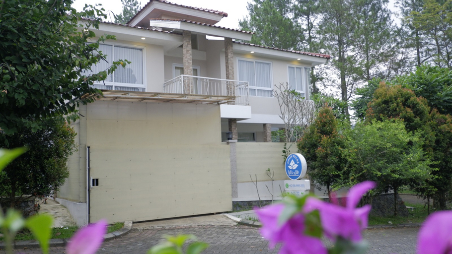 Exterior & Views 2, Vila Dalia Puncak N2/22, Cianjur