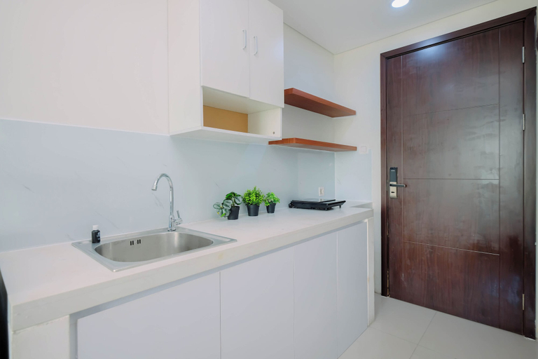 Private kitchen 5, Neat Studio At Daan Mogot City Apartment, Jakarta Barat