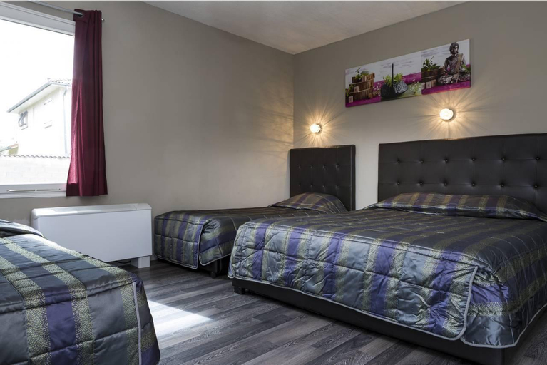 Bedroom 2, Hotel Balladins Lyon Sud Chanas, Isère