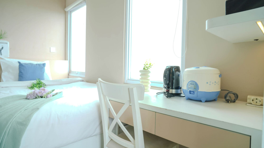 Room 5, Compact And Cozy Studio At B Residence, Tangerang