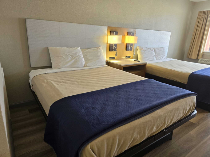 Bedroom 2, Americas Express Inn South Hill, Mecklenburg