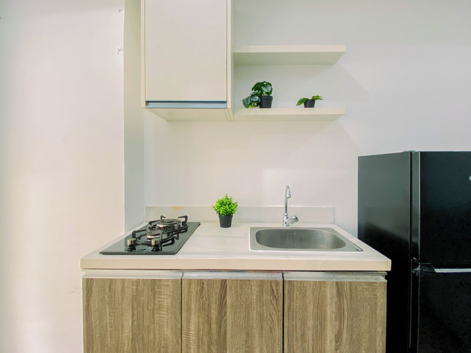 Private kitchen 5, Compact White 2Br Near Rawa Buaya Station At Vittoria Residence, Jakarta Barat