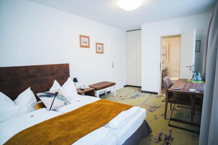 Bedroom 4, Hotel Zirbelstube, Nürnberg