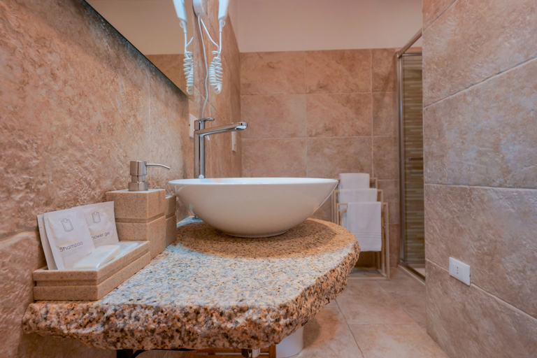 Bathroom 5, Baco Rooms, Cagliari