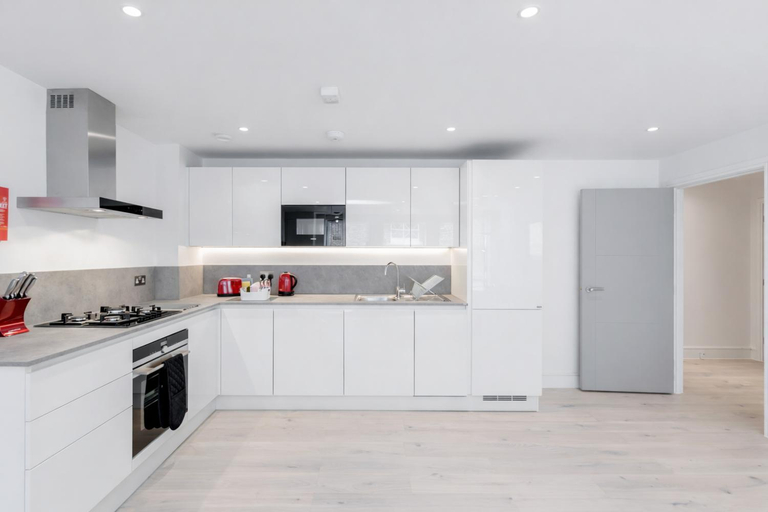 Others 5, Roomspace Serviced Apartments- Walpole Court, London