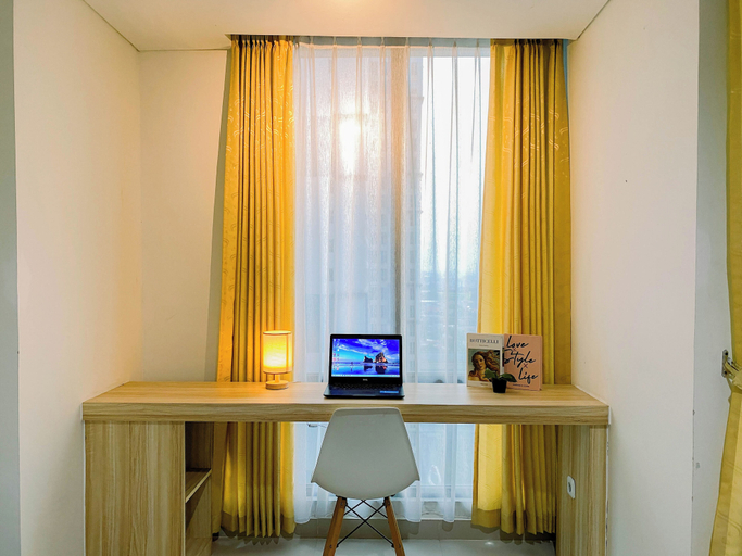 Room 3, Warm Studio With City View At Lrt City Bekasi Apartment, Bekasi