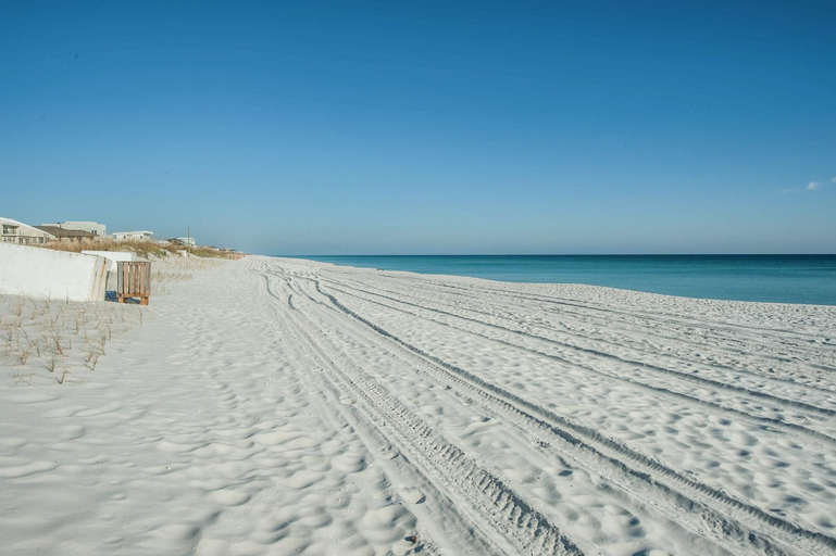 Others 5, Emerald Isle Unit 202, Escambia