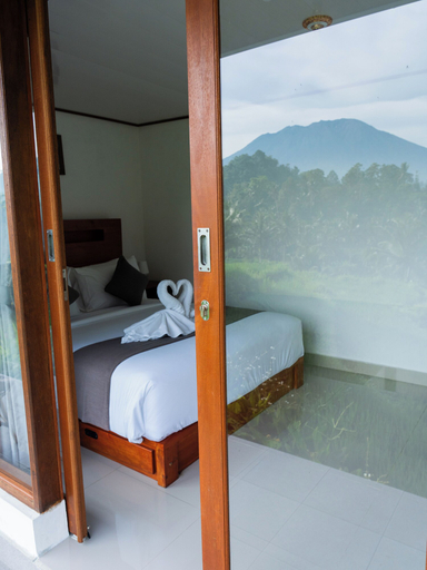 Room 4, VELONIA ISEH, Karangasem