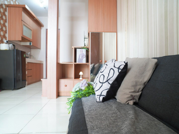 Living area 2, Simple Stay Studio Near Ui At Dave Apartment, Depok