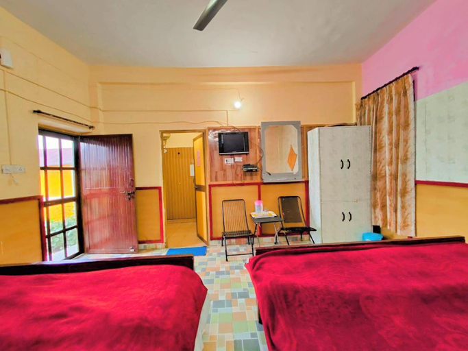 Bedroom 2, Himvadi Resorts, Almora