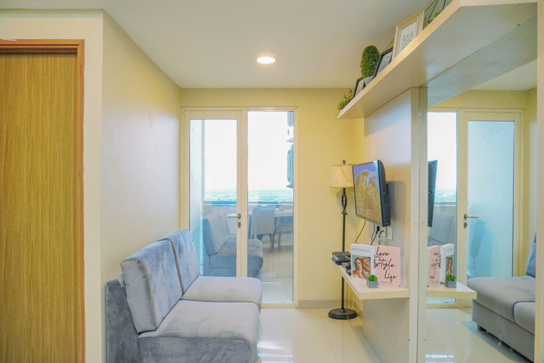Interior 5, Bright 1Br With City View At Oasis Cikarang Apartment, Cikarang