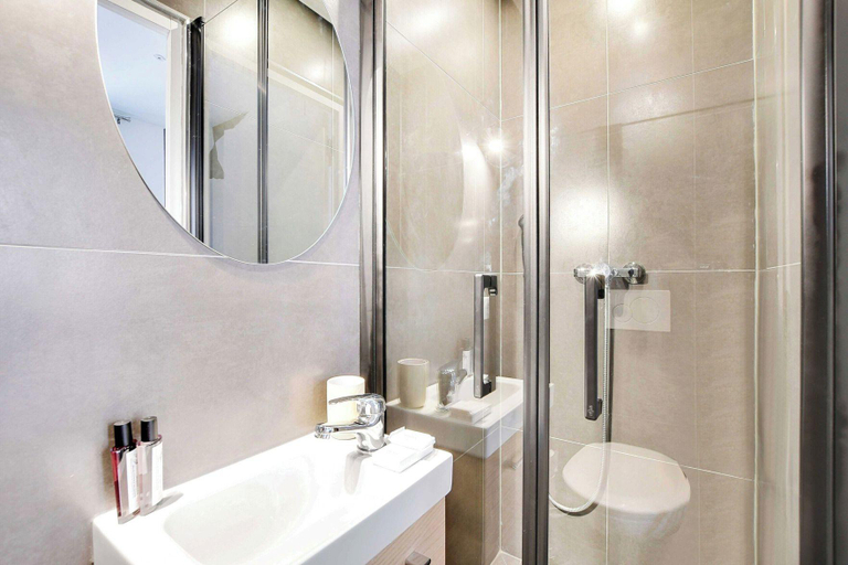 4, Charming studio with AC - Near Montmartre, Paris