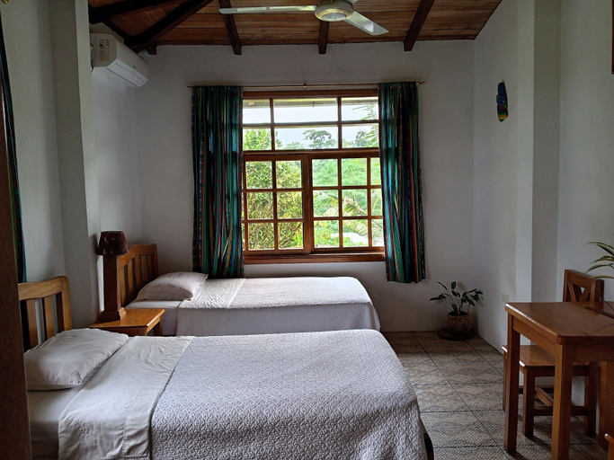 Room 4, Banana Lodge, Tena