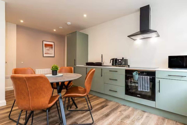 Dining 4, Den 5 - Modern Studio Close to Lcfc Stadium, Leicester