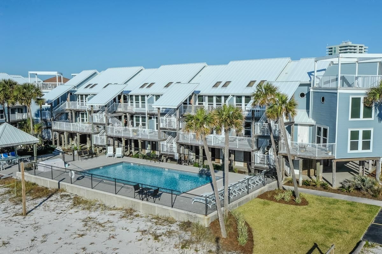 Exterior & Views 2, Labahia 123, Escambia