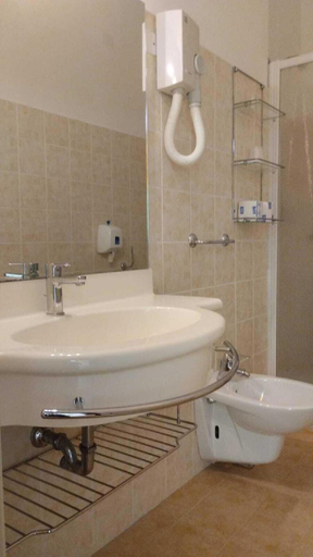 Bathroom, MC Hotel, Bergamo