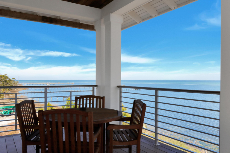 Outdoor dining 5, West Wind, Gulf