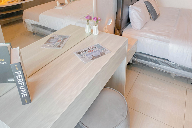 Interior 3, Good Place And Homey Studio At Grand Kamala Lagoon Apartment, Bekasi