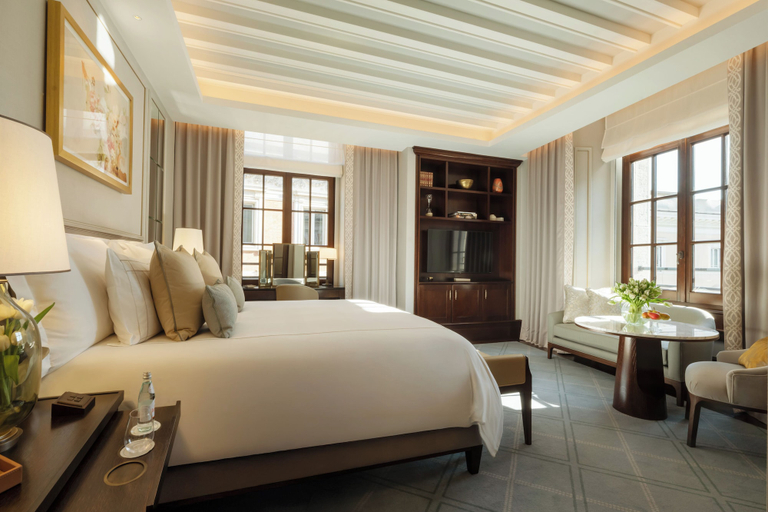 Room 5, Corinthia Rome, Roma