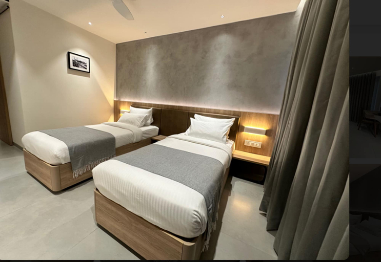 Room 2, 32 Urban by Akoya Hotels - Gachibowli, West Hyderabad, Ranga Reddy