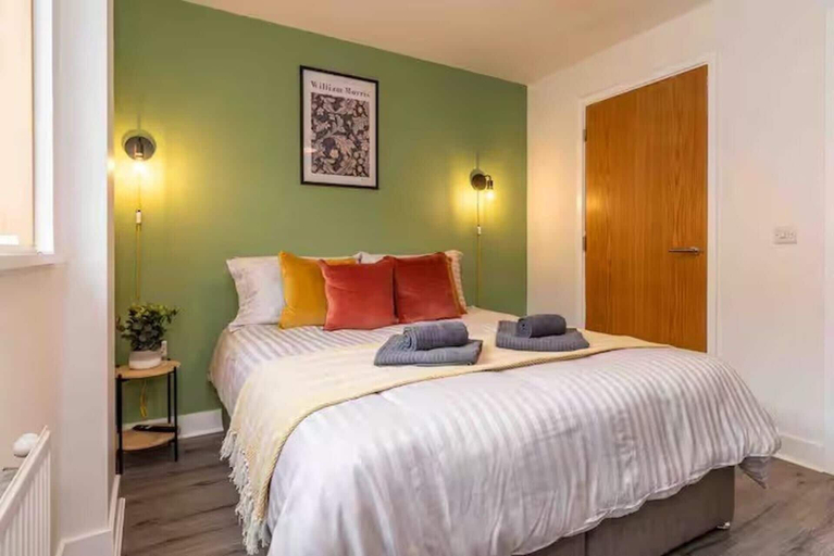 Room 2, Central 1-bed Apartment With Free Parking & Wifi, Leicester