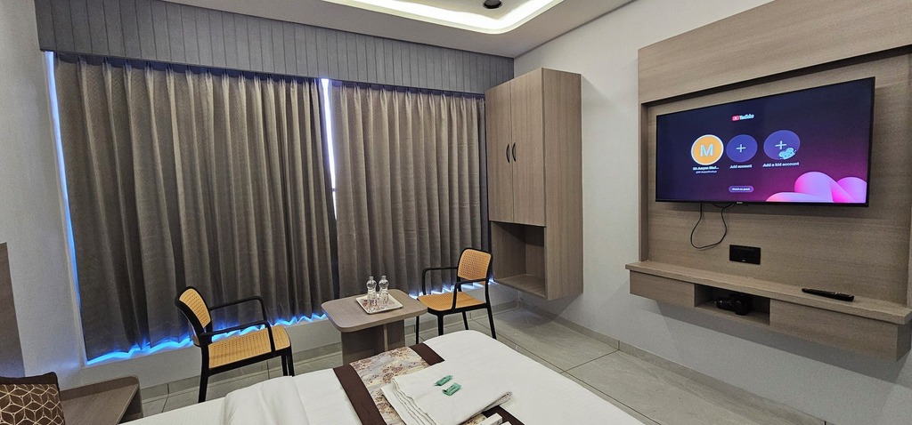 Room 5, Hotel Nest Plaza, Ahmadabad
