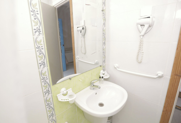 Bathroom 5, Hotel Karim Tunis, Sidi El Béchir