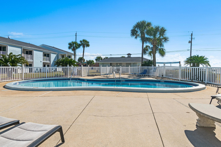 Pool 2, Tradewinds Condominium #28- At the Beach!, Walton