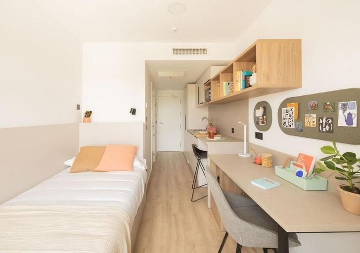 Room 3, Canvas Pamplona Plazaola, Navarra