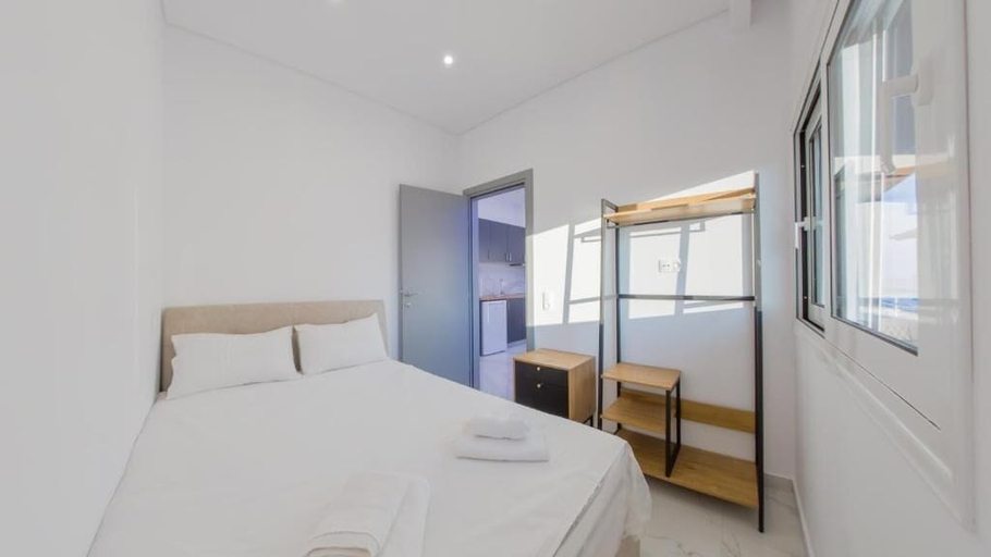 Room 3, Delfini Girni Apartments, Central Macedonia