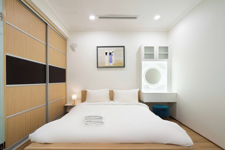 Room 3, LANCASTER Premier Residence, District 1