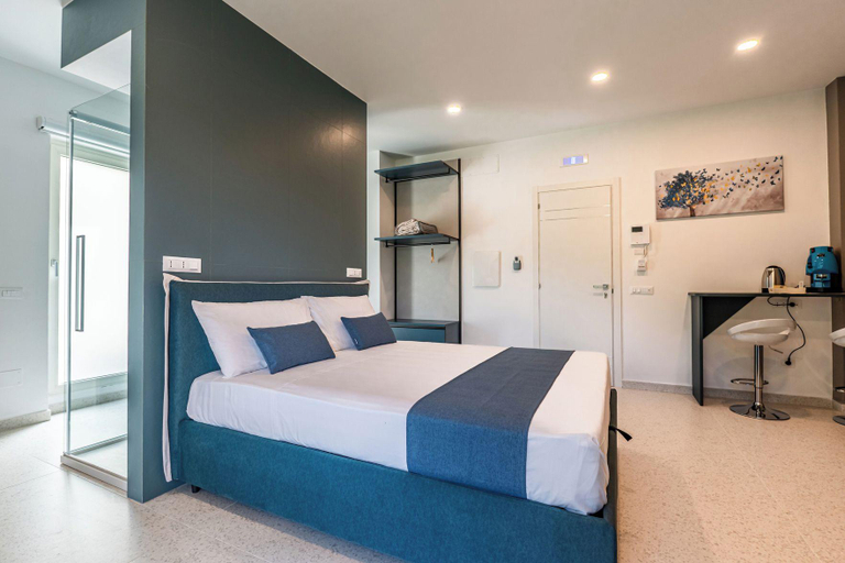 Bedroom, Floral Apartment, Napoli