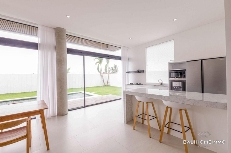 Others 4, Villa Luna Kedungu: Modern 2-BR w/ pool & rooftop, Tabanan