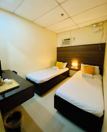 Bedroom 2, Anton's Inn Hotel, Balanga City