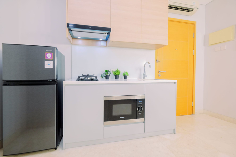 Private kitchen 3, Tranquil Designed 2Br At Capitol Suites Apartment, Central Jakarta