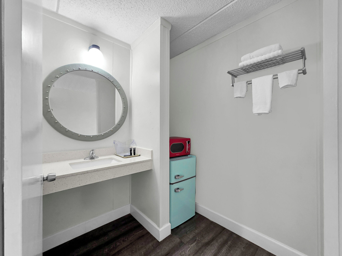 Bathroom 4, Crystal Palace Resort, Galveston