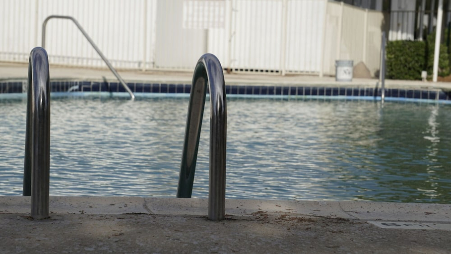 Sport & Beauty, Green Tree Inn And Extended Stay Suites, San Bernardino