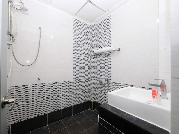 Bathroom 4, Hotel 75 Temerloh, Temerloh