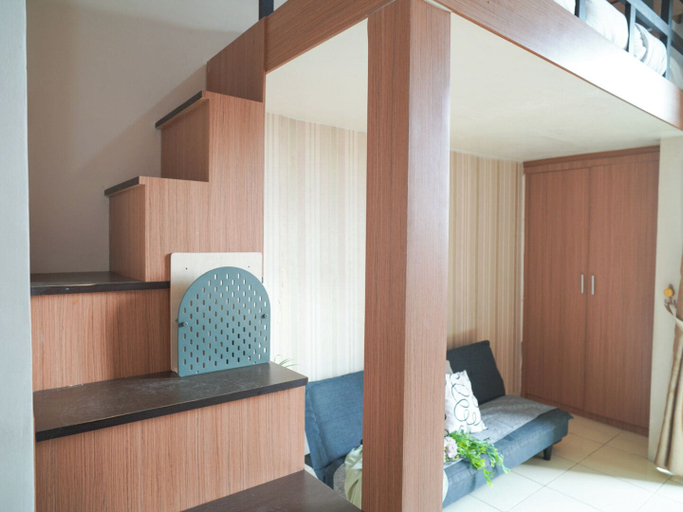 Living area 5, Simple Stay Studio Near Ui At Dave Apartment, Depok