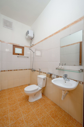 Bathroom 4, Sao Phuong Nam Hotel, Ninh Bình