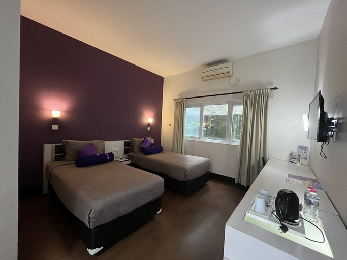 bedroom 35
