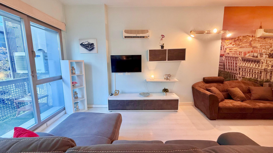 Living area 4, Oshun Estudio Deluxe D312, Madrid