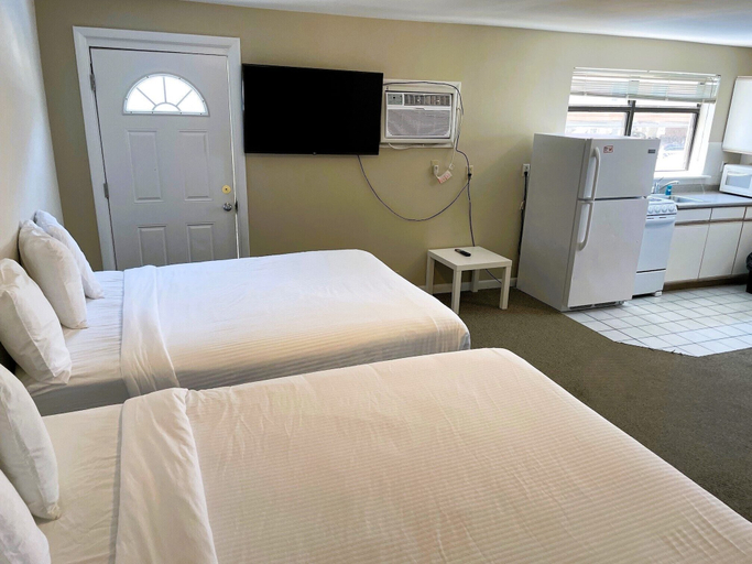 Bedroom 2, Oceanic Hotel, Cape May