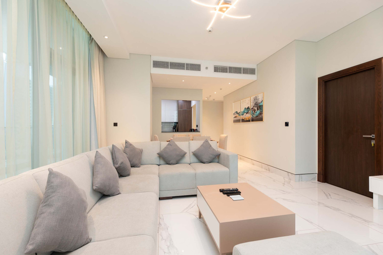 Room 2, Stunning Corner Suite Canal View, Dubai