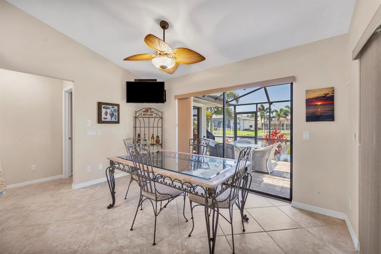 Interior 2, Lpc1140, Charlotte