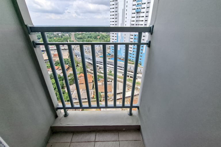 Balcony view, Compact Studio With City View At Serpong Garden Apartment, Tangerang