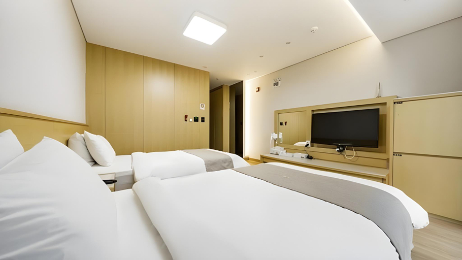 Bedroom 4, Noble Hotel, Yeosu