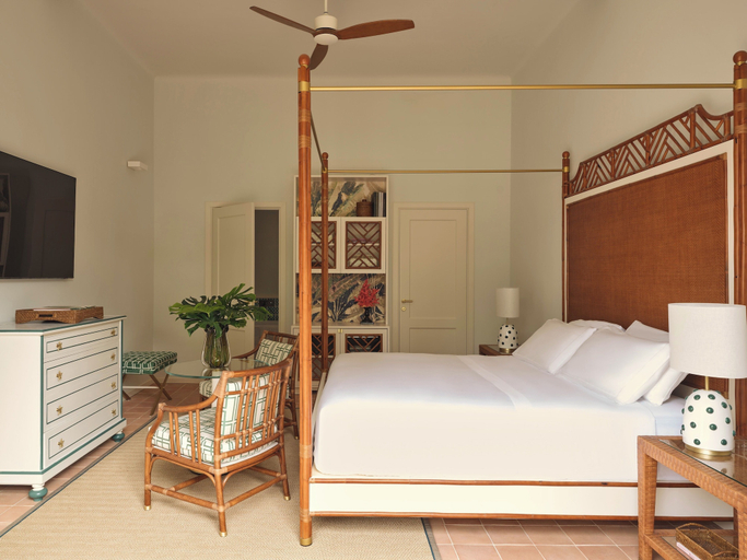 Bedroom 5, Pensione America, Lucca