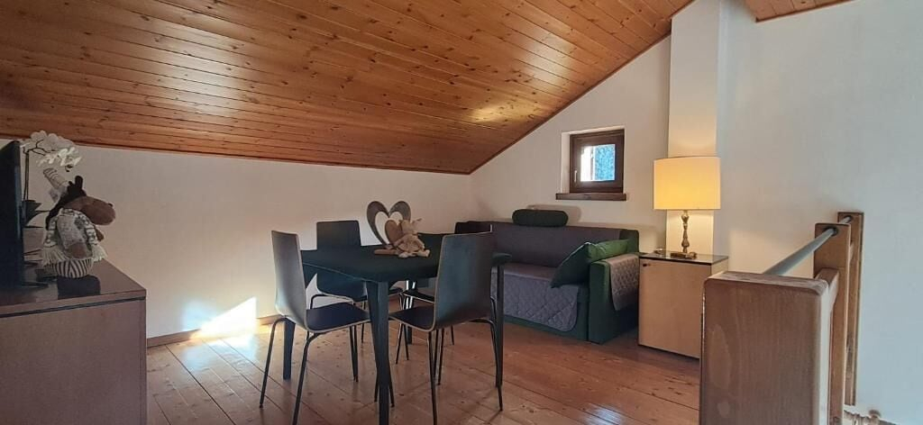 Living area 5, Vetta Lodge, Sondrio
