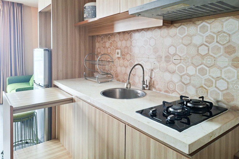 Private kitchen 5, Cozy And Pleasant 2Br At Apartment Bintaro Icon, South Tangerang